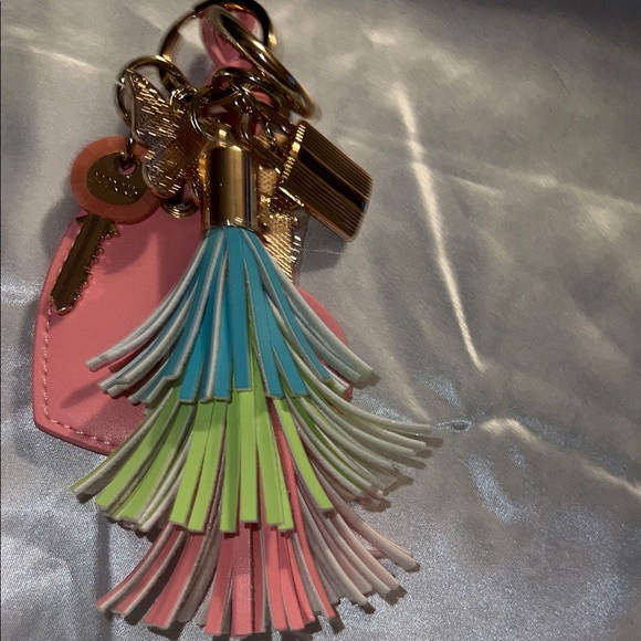 Pink Heart Mirror Keychain with Tassels - Picture 5 of 5